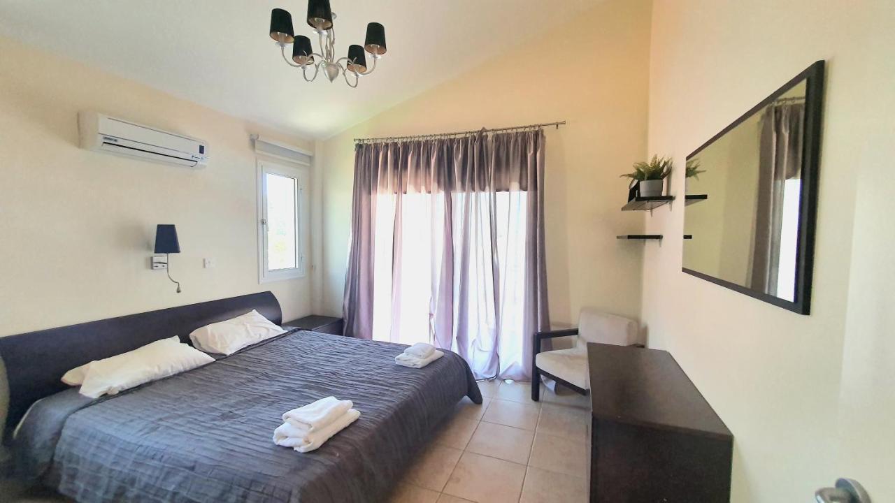 Villa Sofia Coral Bay Extérieur photo