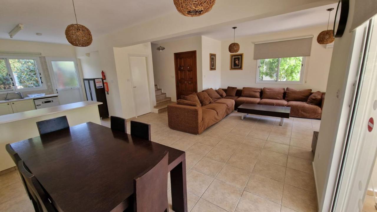 Villa Sofia Coral Bay Extérieur photo