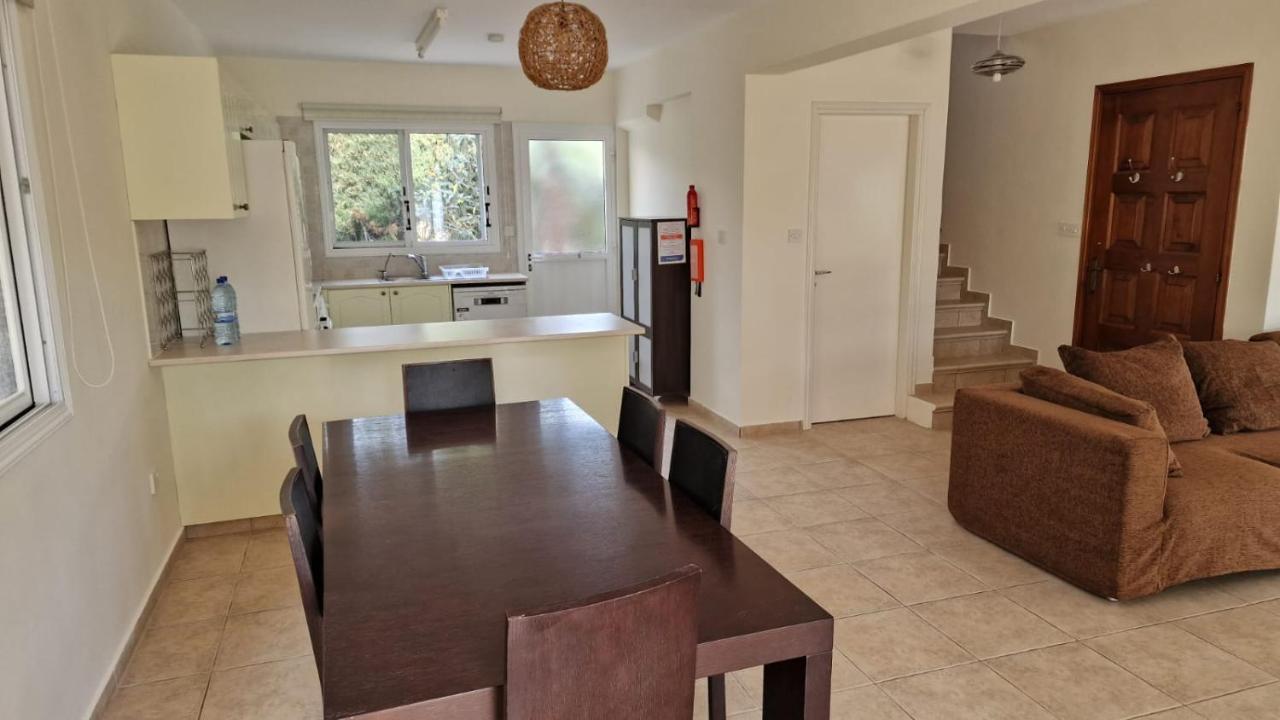 Villa Sofia Coral Bay Extérieur photo